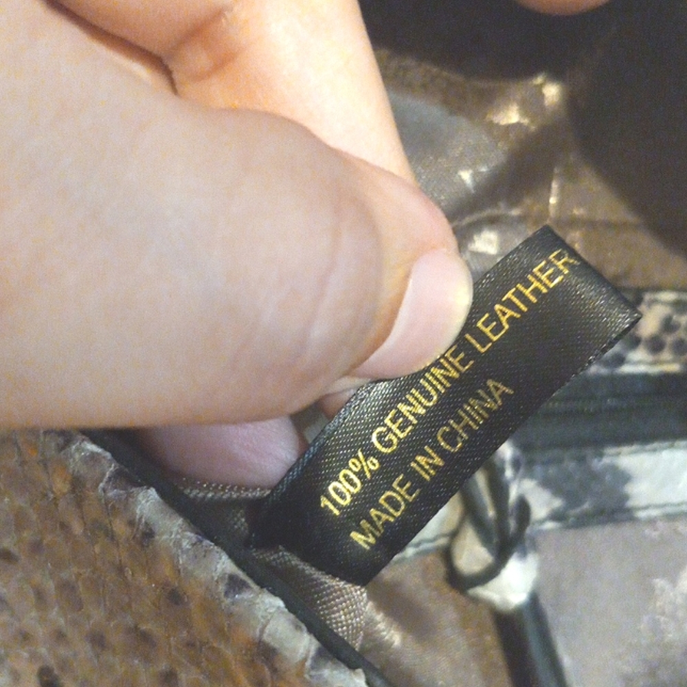 Vince Camuto bag - Picture 13 of 15
